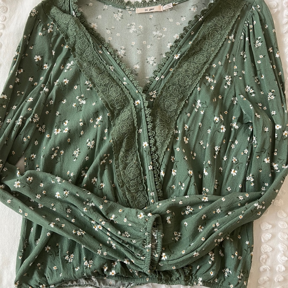 Green Floral Lace Trim Women's Top
